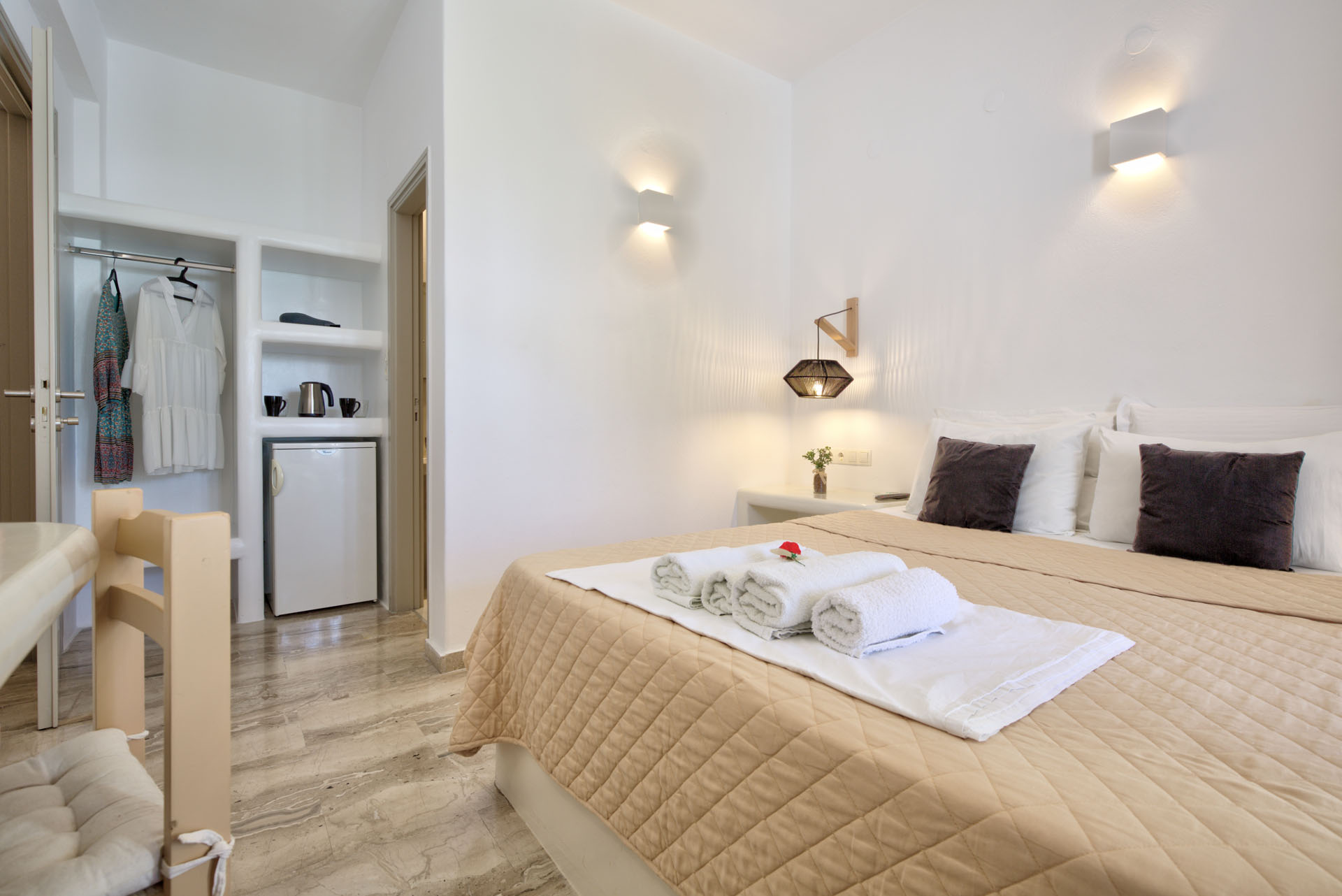 hotels parikia paros